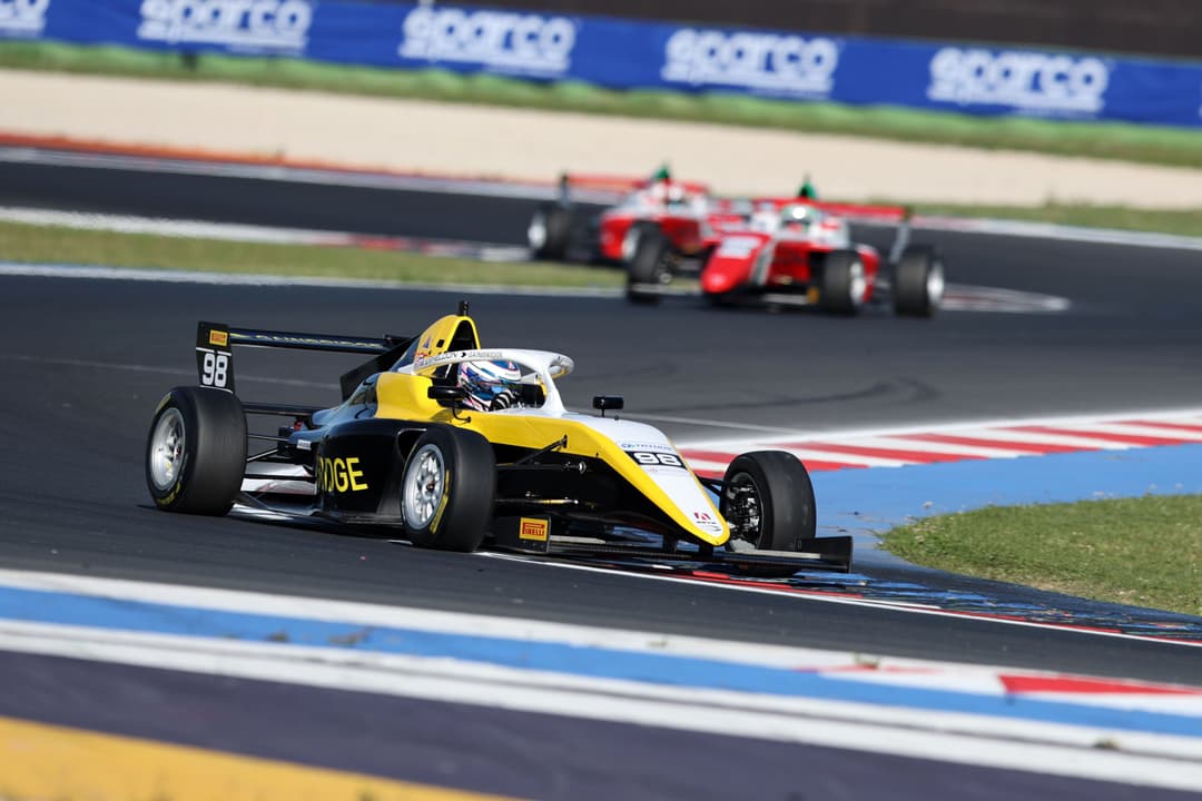 9 campionati e 195 vetture in pista nel weekend in corso: il nuovo record Tatuus!