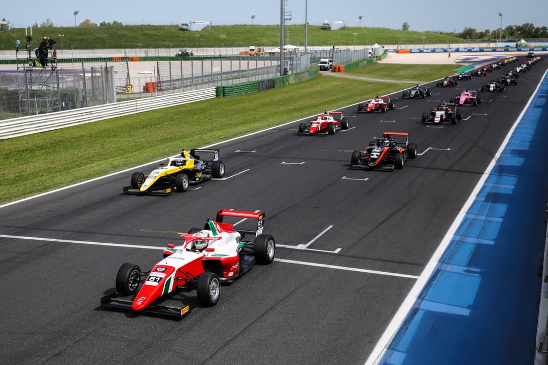 GB4 e F4 Italia nel Weekend Tatuus