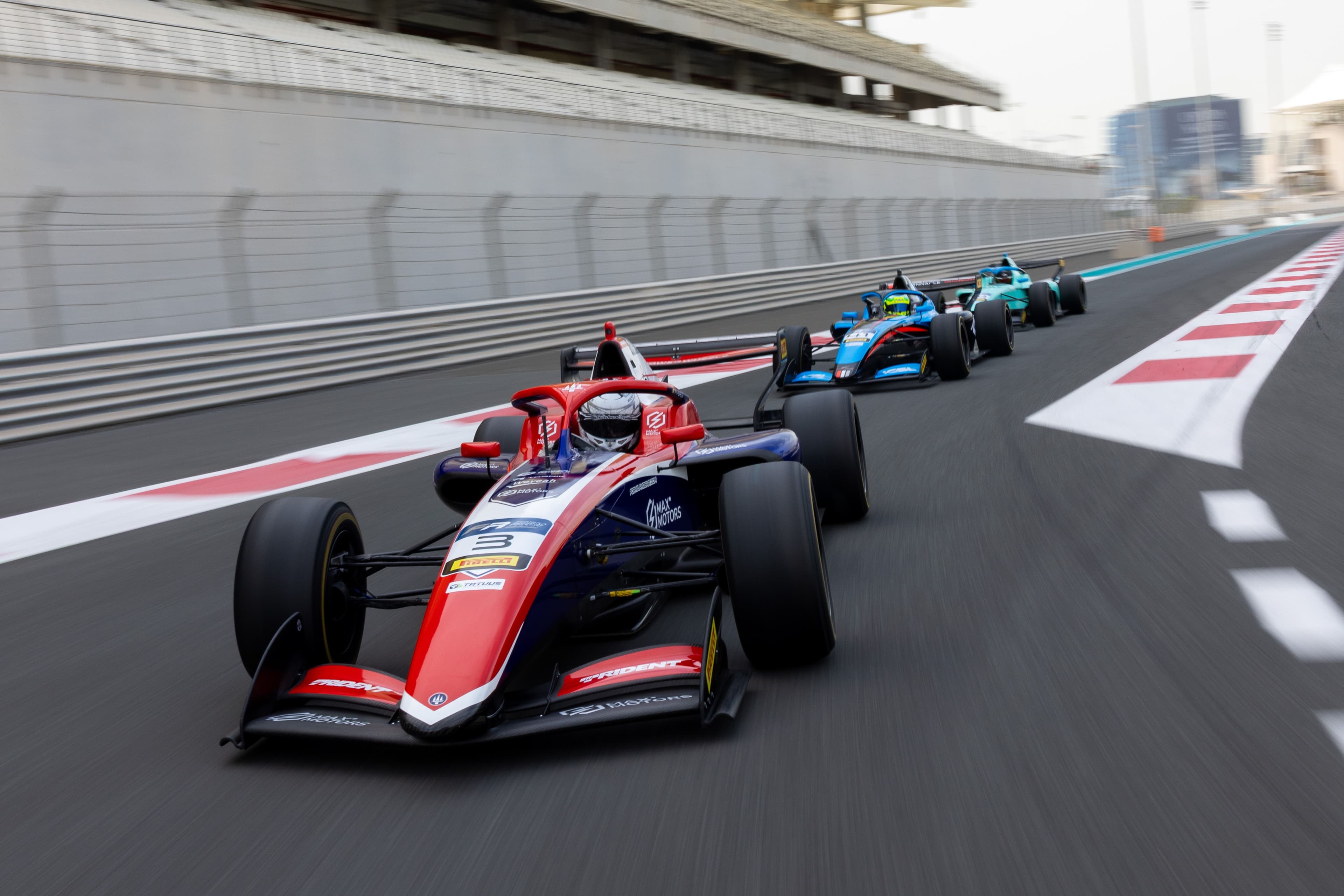 Gallery - Le immagini dello shooting dinamico della Tatuus T-326 sul circuito di Yas Marina